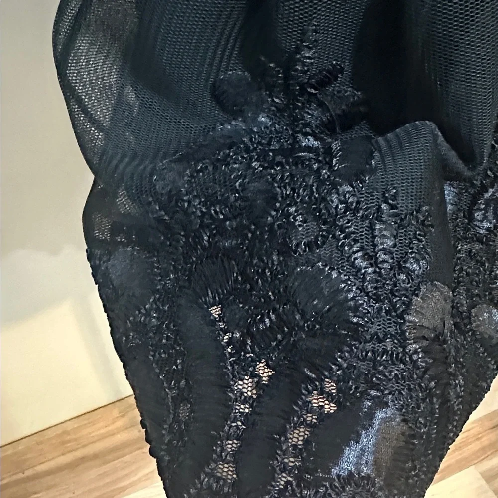 Francesca's Collections Black Off-Shoulder Midi Dress